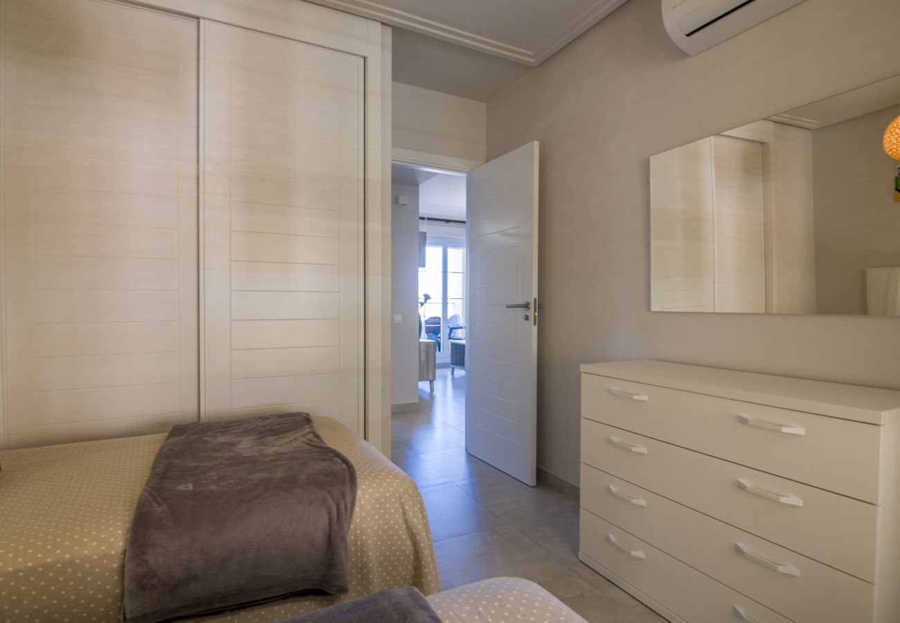 Apartamento en Isla Canela - Las Arenas - Playa de los Haraganes HLHA215P214