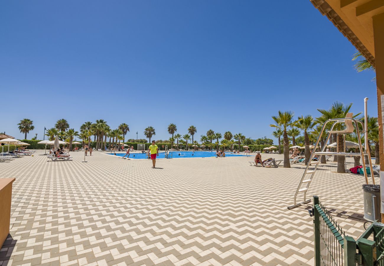 Apartamento em Isla Canela - Las Arenas - Haraganes Beach HLHA215P214