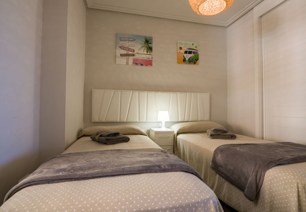 Apartamento em Isla Canela - Las Arenas - Haraganes Beach HLHA215P214